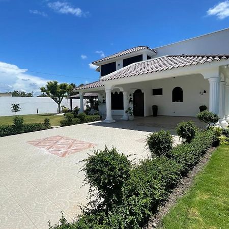 The Gil Place Villa Santiago De Los Caballeros Luaran gambar