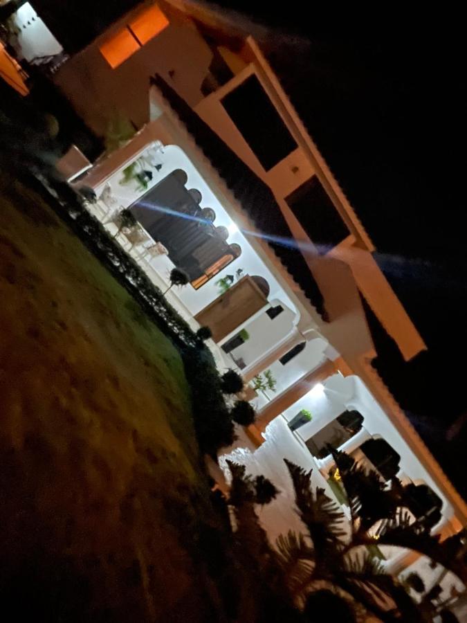 The Gil Place Villa Santiago De Los Caballeros Luaran gambar